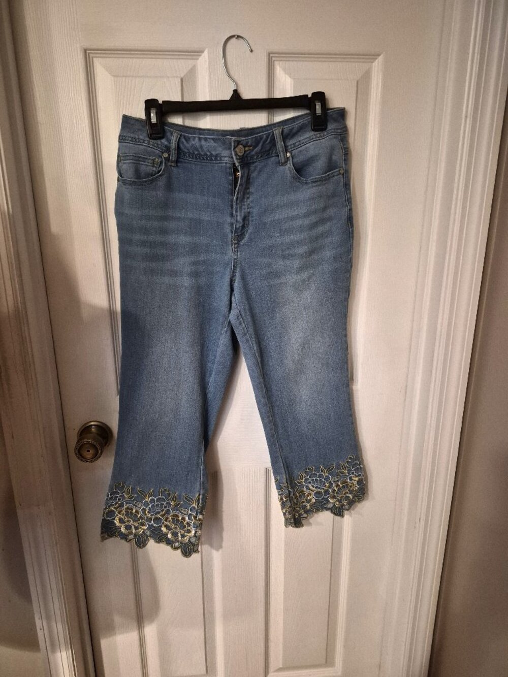 Est. 1946 Denim High Rise Crop Jeans with Design Size 8